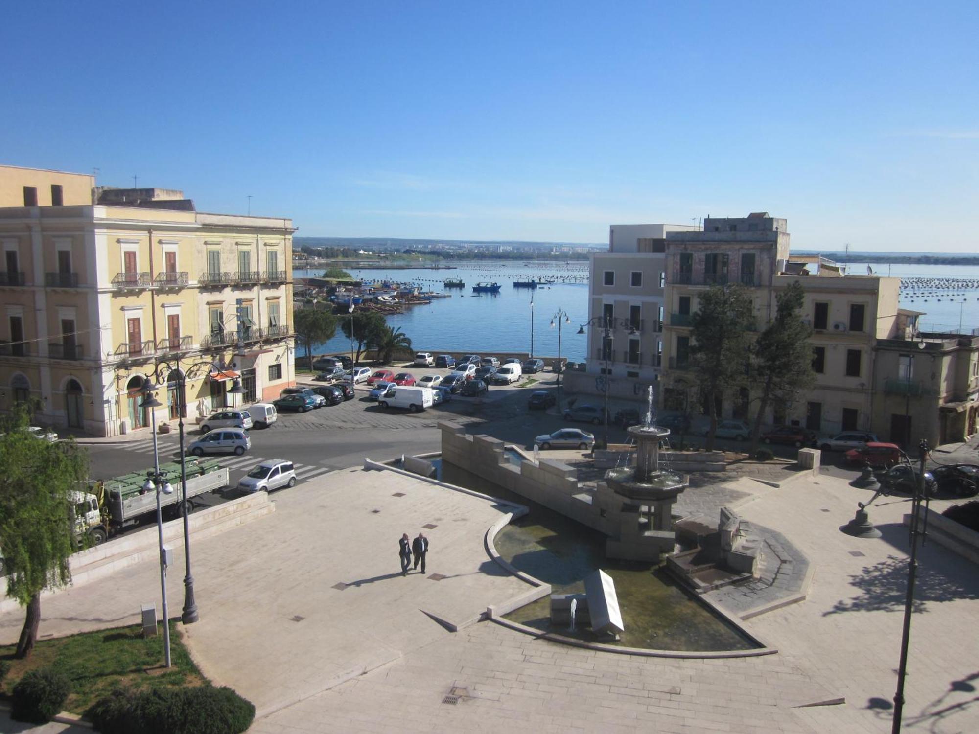 Albergo Del Sole Таранто Экстерьер фото