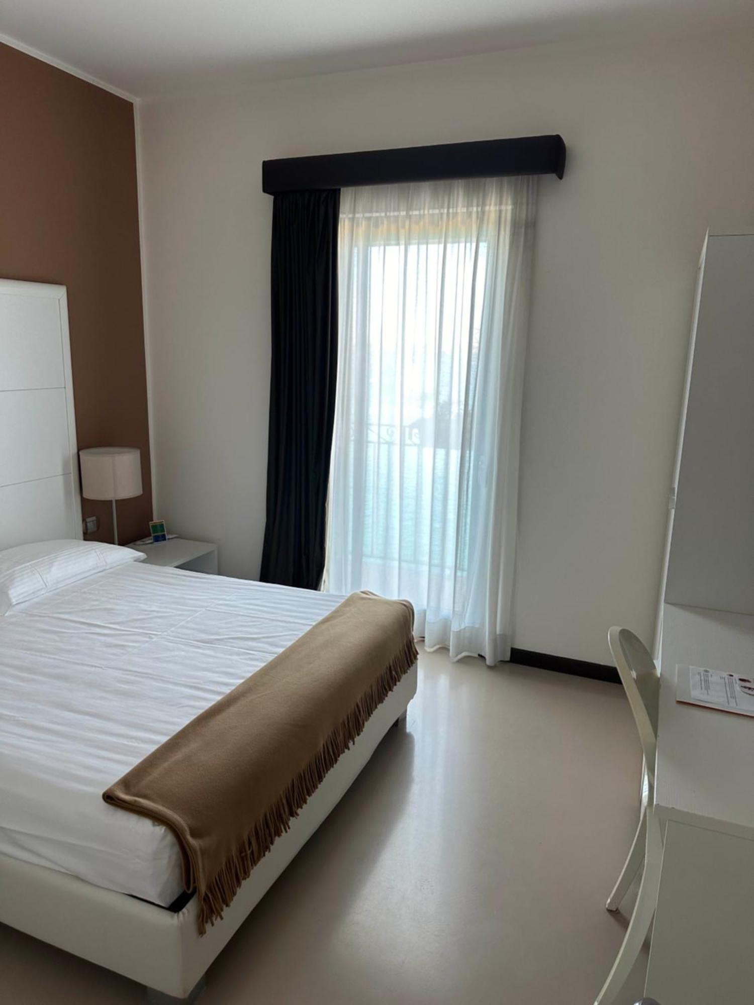 Albergo Del Sole Таранто Экстерьер фото