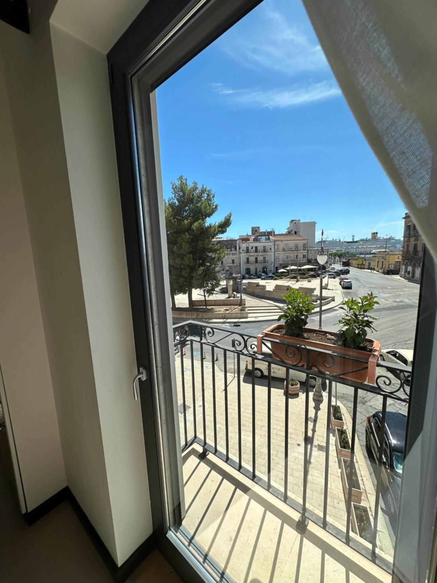 Albergo Del Sole Таранто Экстерьер фото