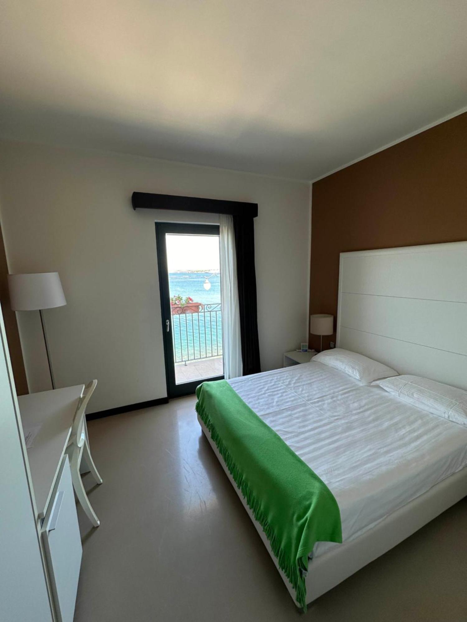 Albergo Del Sole Таранто Экстерьер фото