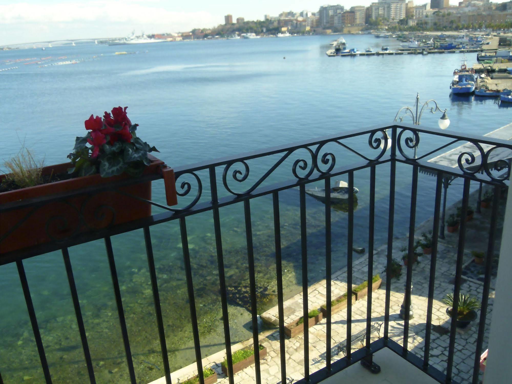 Albergo Del Sole Таранто Экстерьер фото