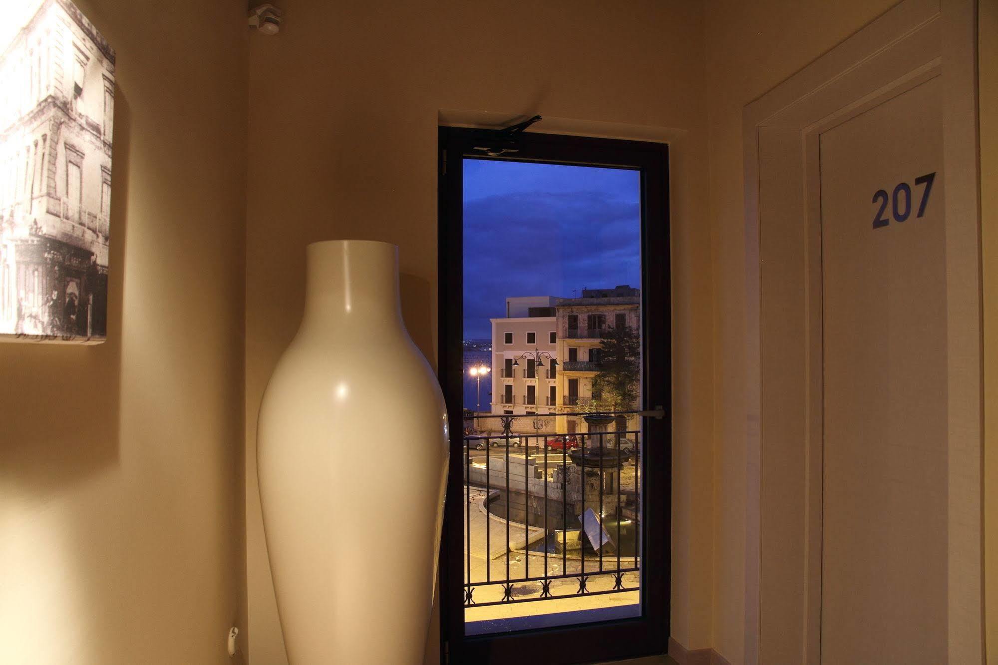 Albergo Del Sole Таранто Экстерьер фото